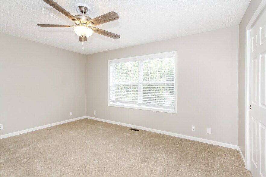 Building Photo - 5225 Milhaven Ln