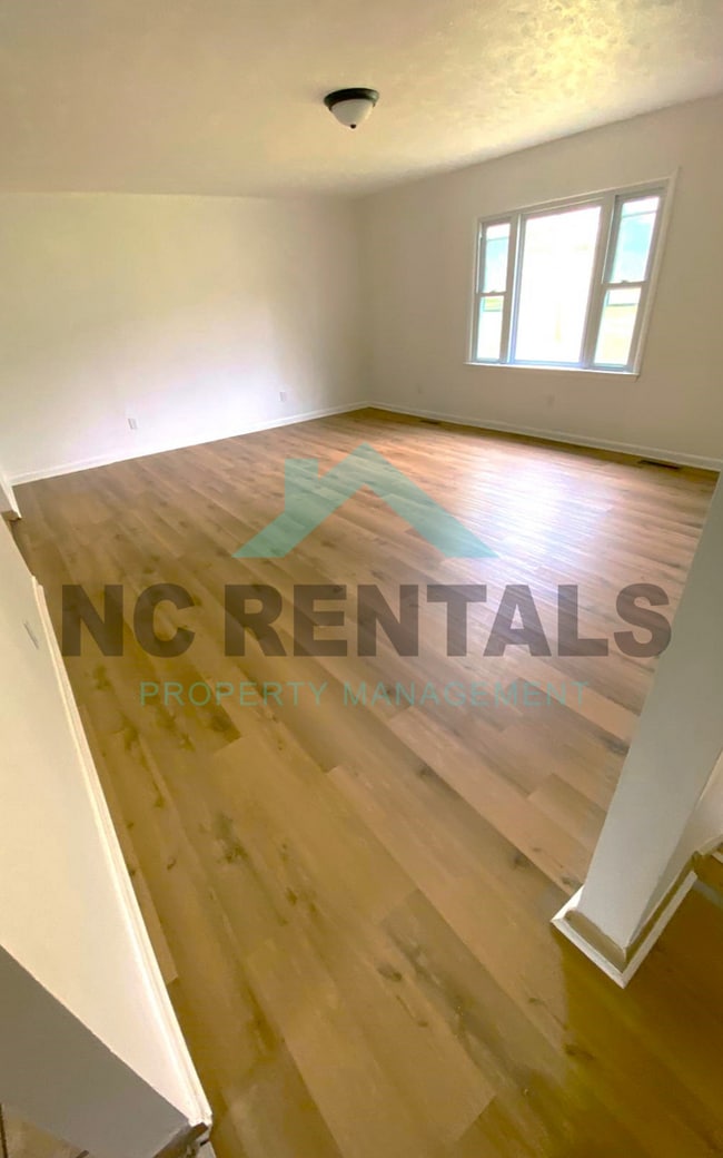 Building Photo - 730 Motor Rd