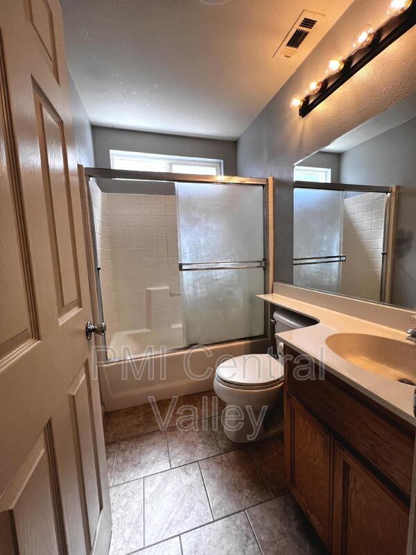 Building Photo - 3492 Gerald Ct