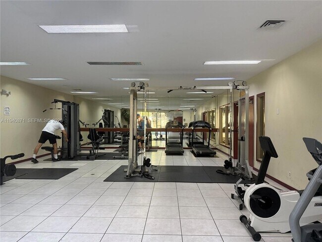 Building Photo - 9123 SW 138th Pl