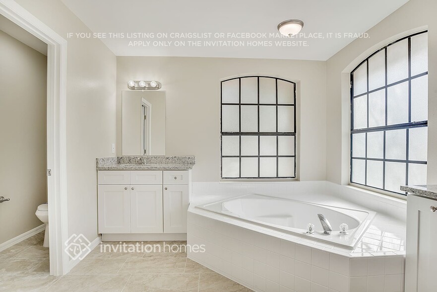 Building Photo - 2621 Alclobe Cir