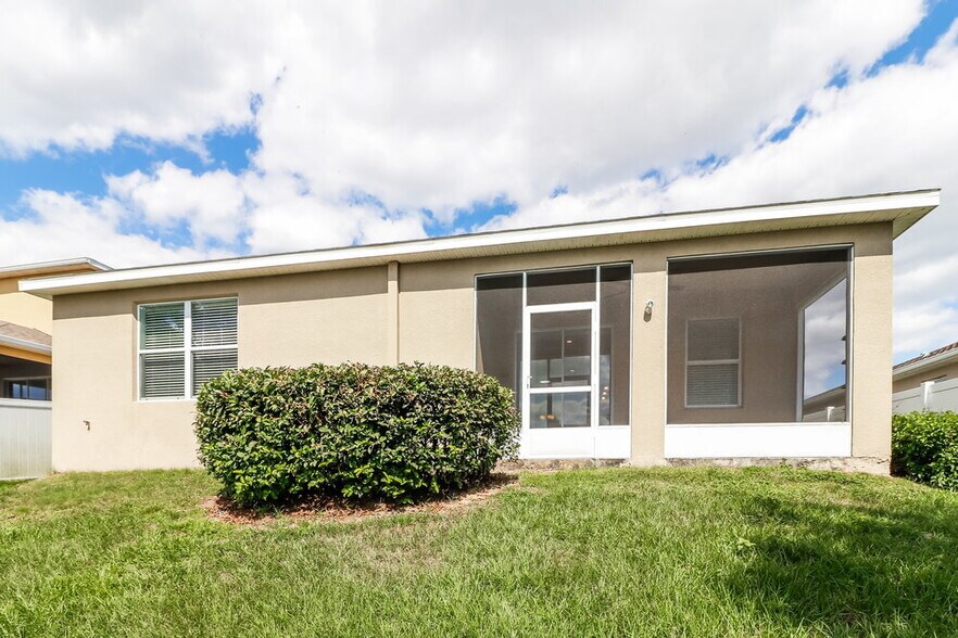Building Photo - 6442 Twin Bridges Dr