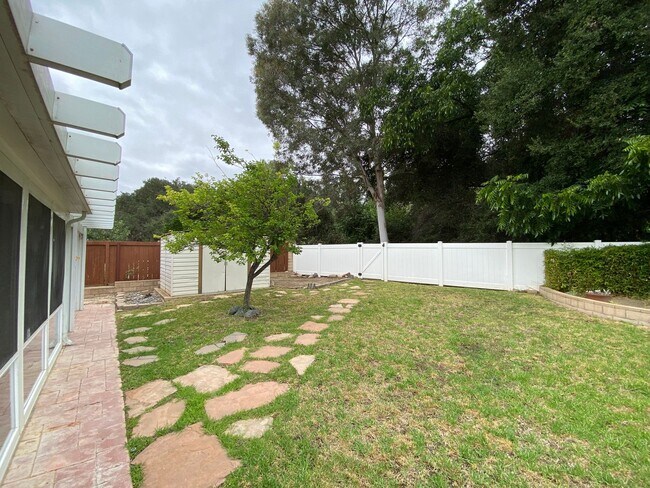 Building Photo - Spacious 3 Bedroom, 2 Bath located in Treasures of Caste Creek Community!