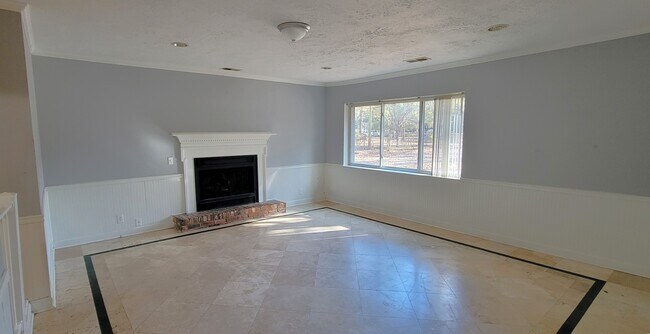 Building Photo - 1702 Wandering Way