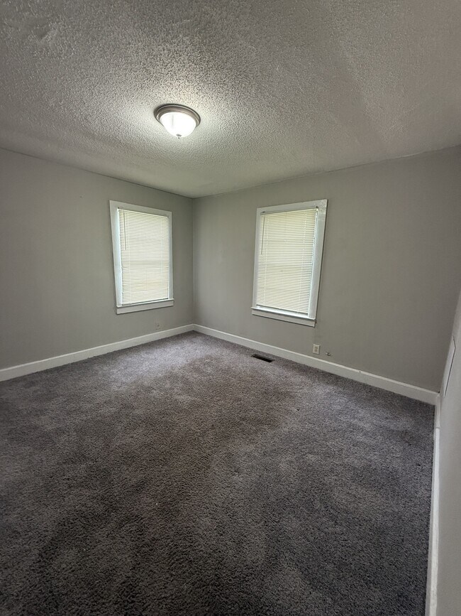 Building Photo - 5107 5th St N