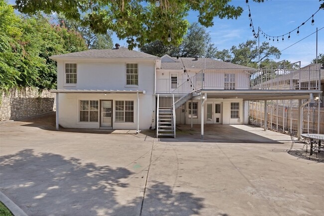 Building Photo - 3414 Westcliff Rd S