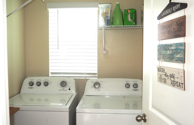 Laundry room - 5128 Rocky Coast Pl