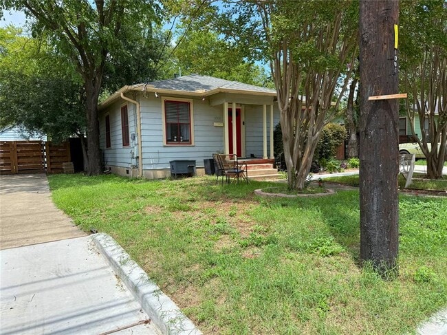 Building Photo - 1008 E 38th 1/2 St