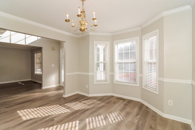 Building Photo - 3862 St George Terrace SW