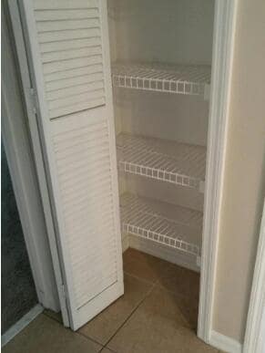 Building Photo - 1331 SW Bellevue Ave