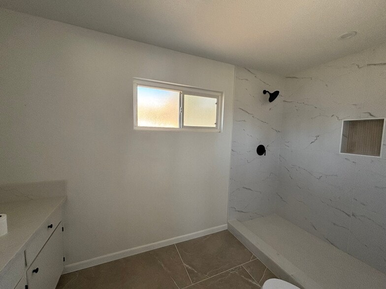 Building Photo - 1211 Pennsylvania Ave