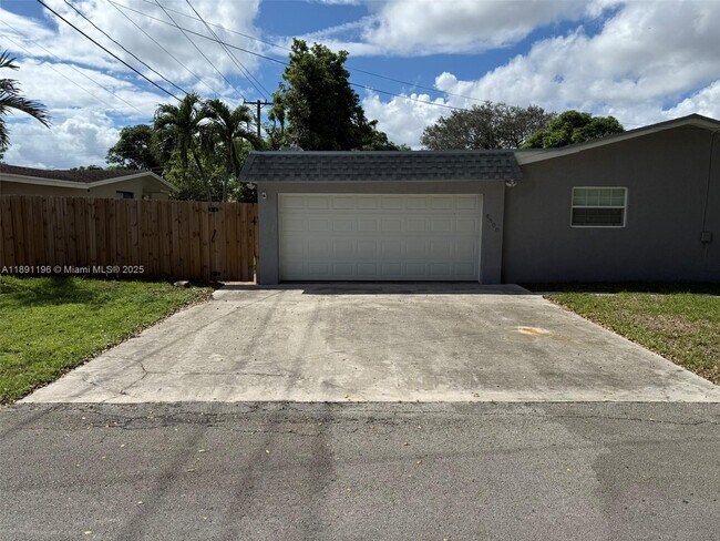 Building Photo - 4300 NW 3rd Ct