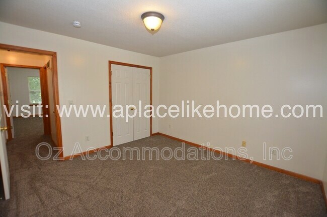 Building Photo - 5200 Hardy Ct