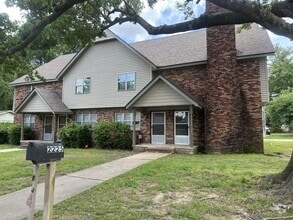 Building Photo - 2225 N 47th St