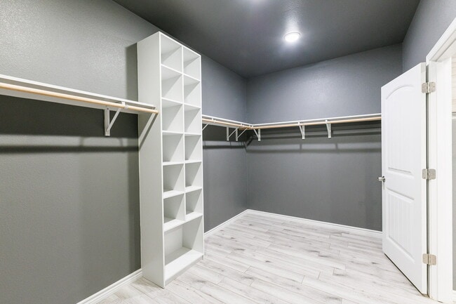 Building Photo - Beautiful home with a Media Room!