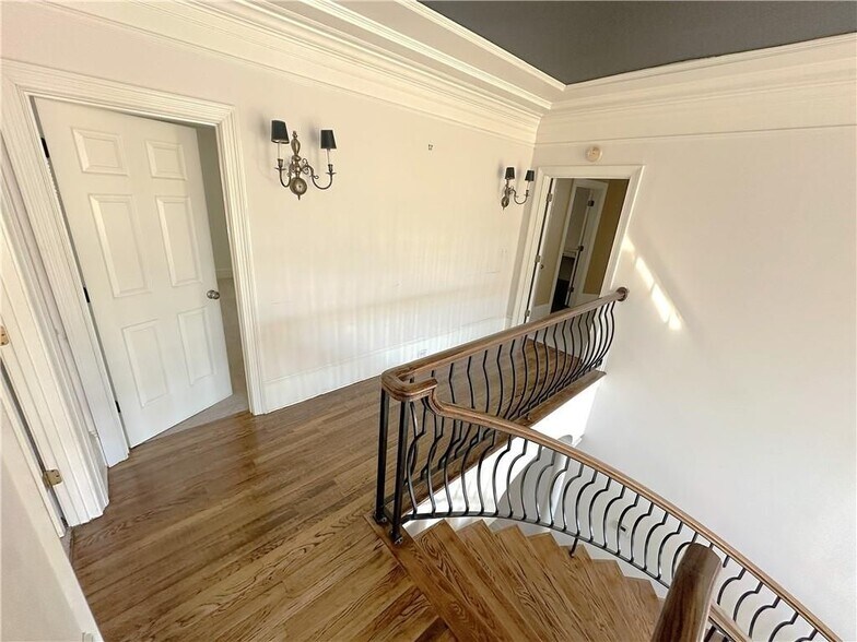 Building Photo - 3815 Sidestreet