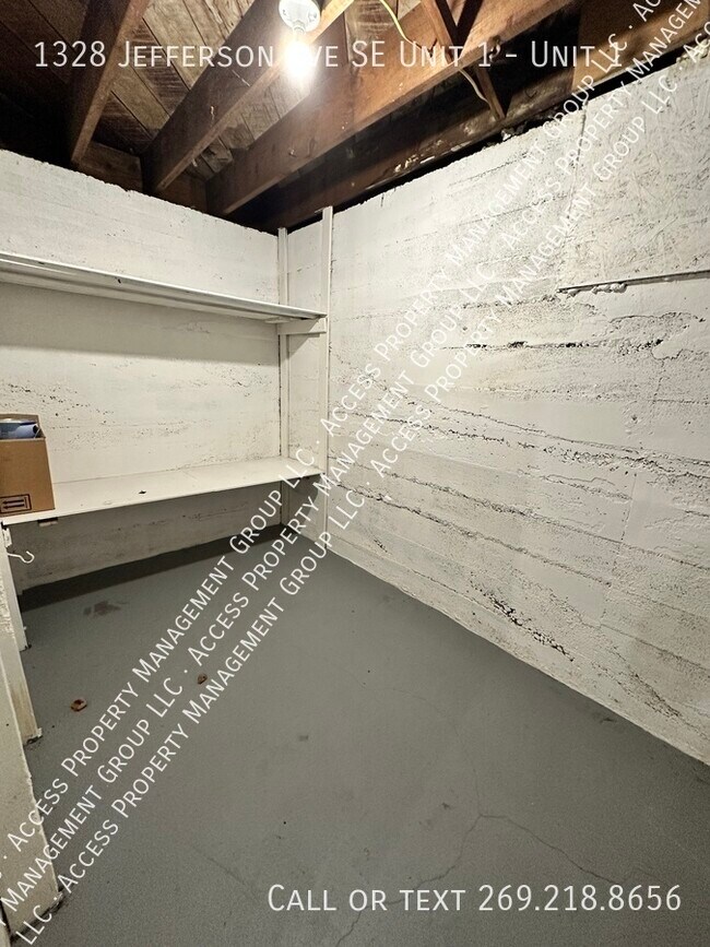 Building Photo - 1328 Jefferson Ave SE