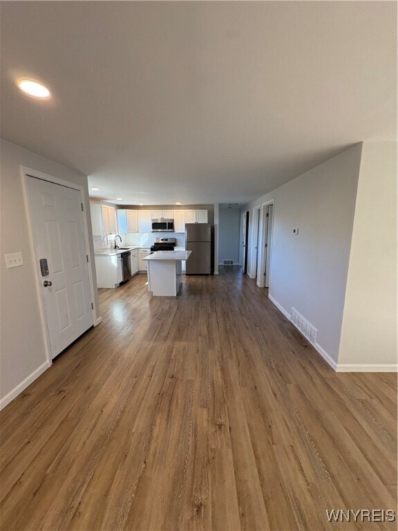Building Photo - 862 Falcon Dr