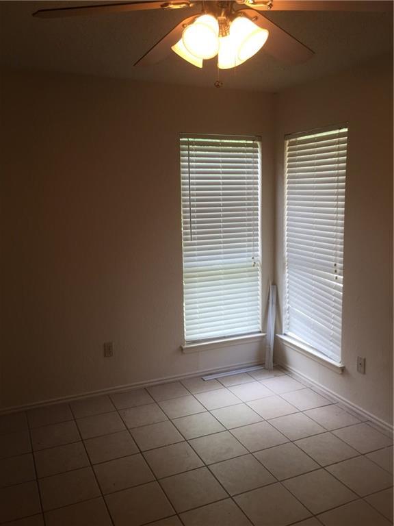 Building Photo - 2110 Redwing Way