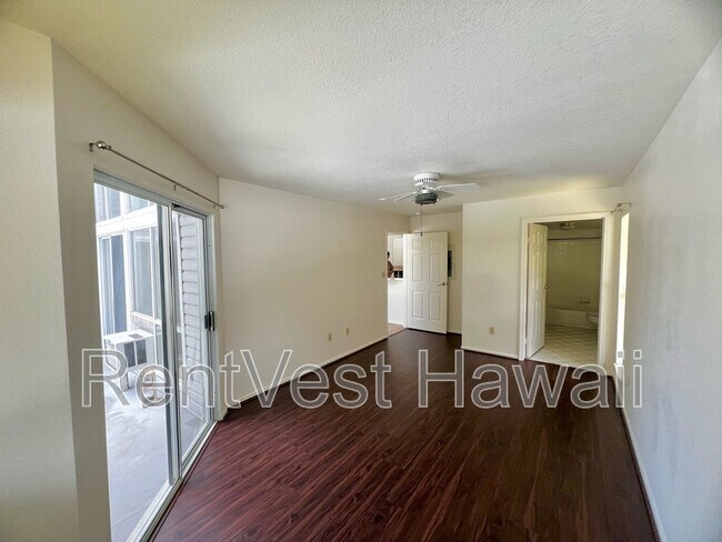 Building Photo - 95-270-270 Waikalani Dr