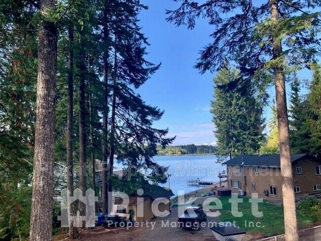 Building Photo - 290 Tahuyeh Pl W