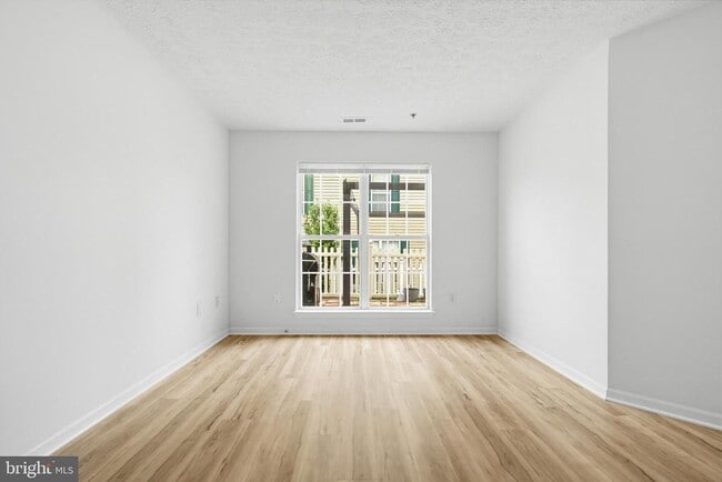 Building Photo - 1806 Watch House Cir N