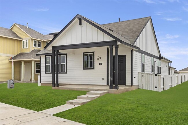 Building Photo - 708 Running Creek Dr