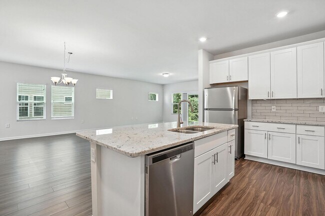 Building Photo - 205 Wilbur Lake Dr