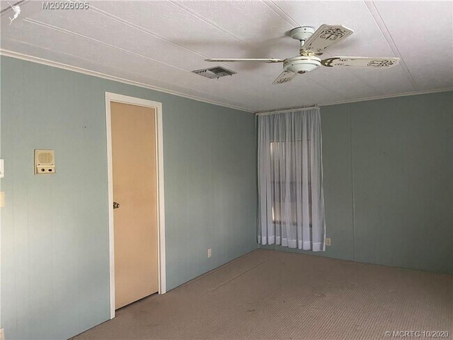 Building Photo - 7777 SE Continental Dr