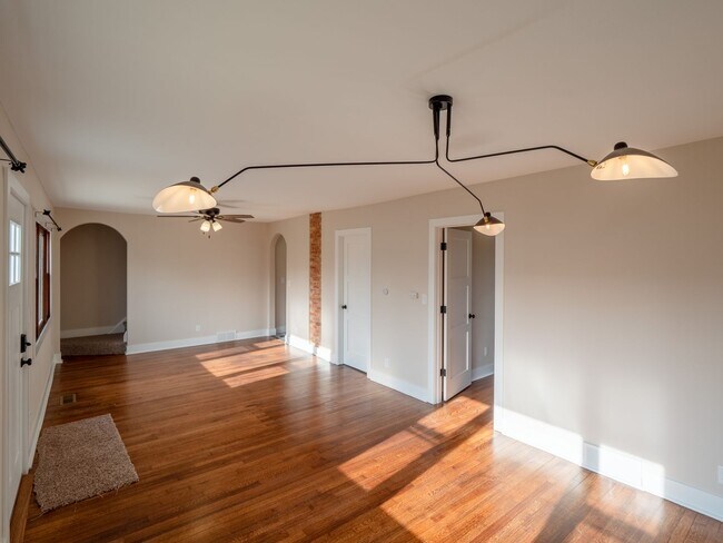 Building Photo - Westwood