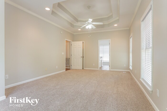 Building Photo - 2699 Piedmont Dr