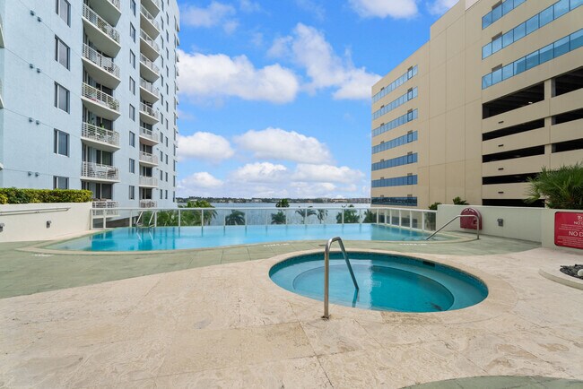 Building Photo - 1551 N Flagler Dr
