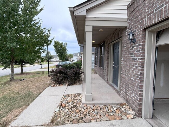 Building Photo - Magnificent Two Story Four Bedroom Home in Northeast Columbia!