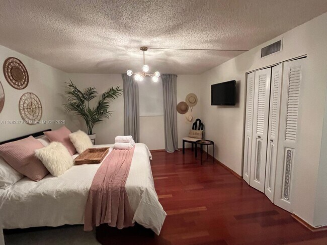 Building Photo - 5301 NW 2nd Ave