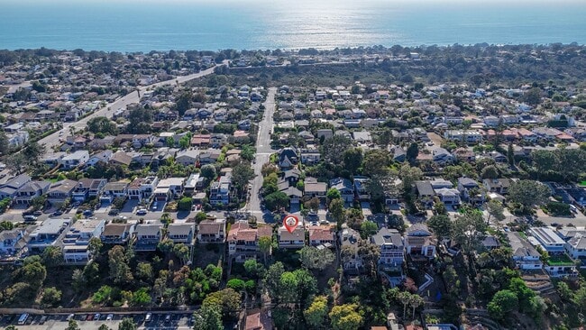 Building Photo - Beautiful 4-bedroom, 2.5-bathroom home in ...