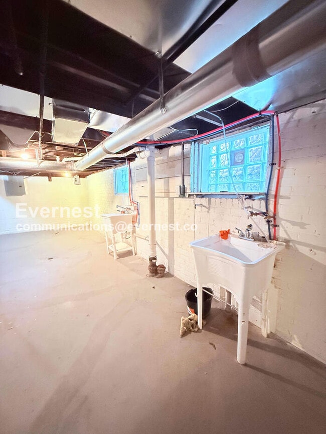 Building Photo - 12701 Northlawn St