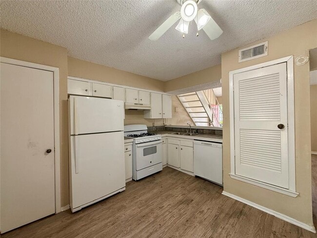 Building Photo - 3448 Willowrun Dr