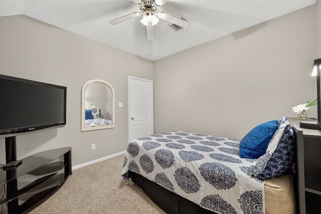 Building Photo - 17518 Heartwind Ct