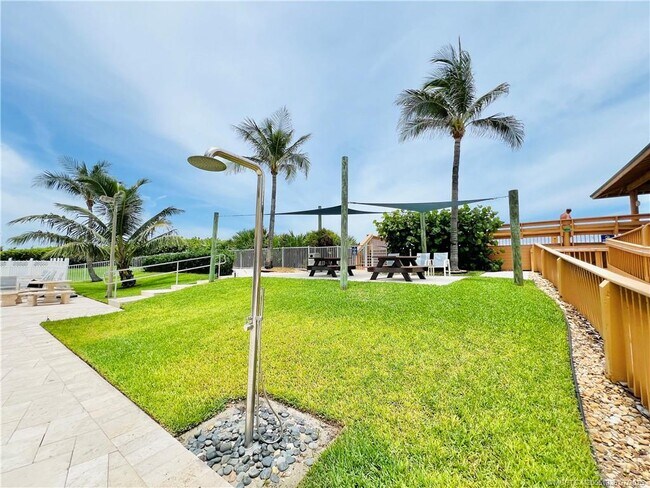Building Photo - 10680 S Ocean Dr