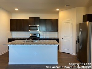 Building Photo - 392 Arbor Hills