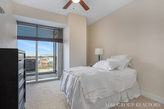 Building Photo - 335 Bridge St NW