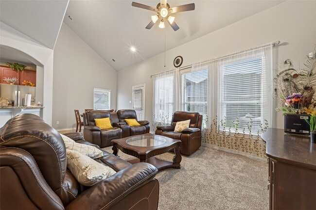 Building Photo - 2310 Shannon Ct