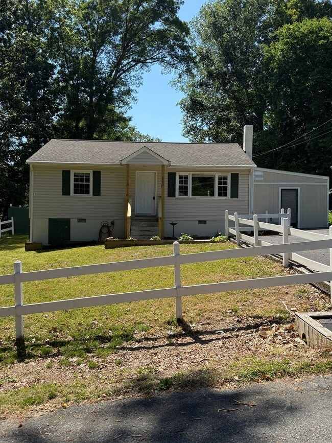 Building Photo - 2 Bedroom 1 Bath Rancher with Incredible Yard & Bonus Spaces