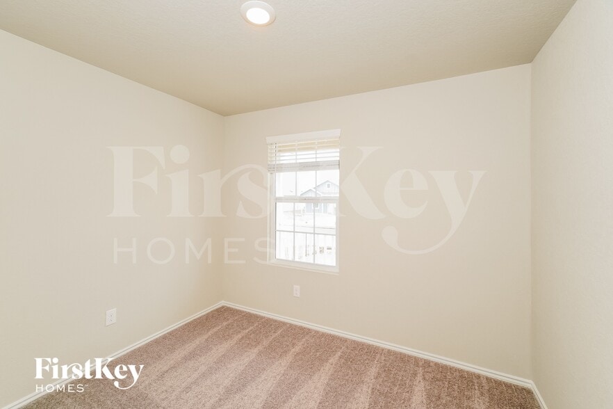 Building Photo - 13115 Rosemary Cove