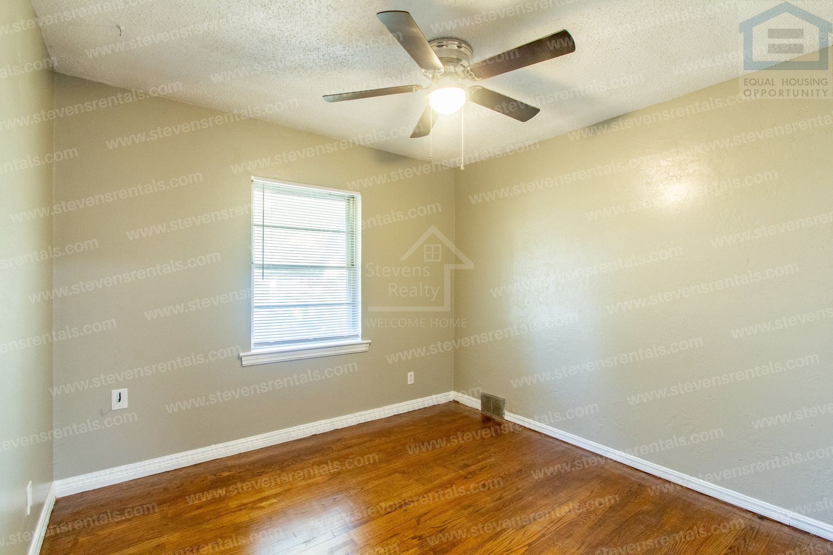 Building Photo - 2205 NW Smith Ave