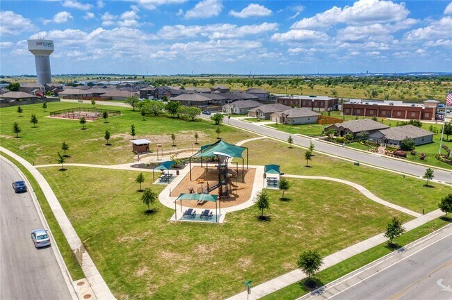 Building Photo - 105 Calgary Ln