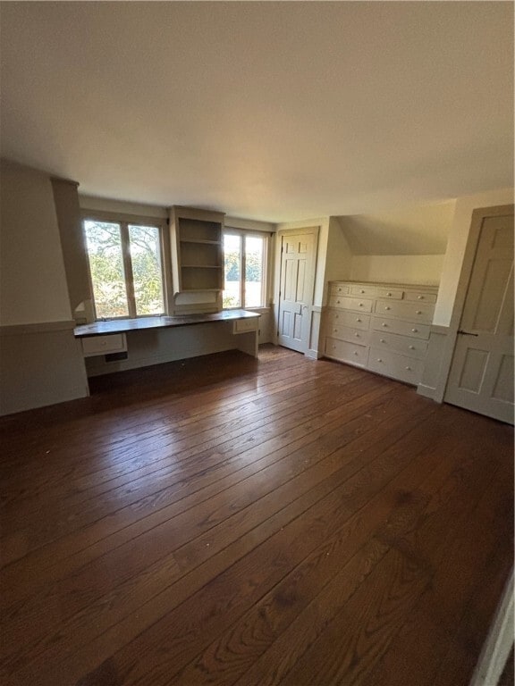 Building Photo - 930 W Bloomfield Rd