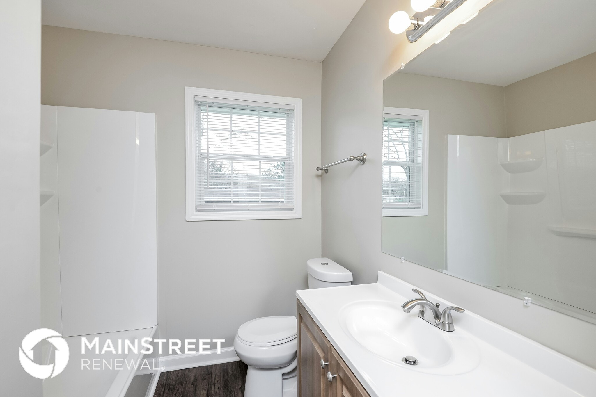 Building Photo - 716 71st Pl S