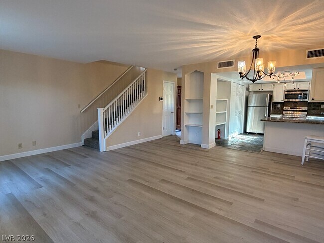 Building Photo - 3267 Dawnflower St