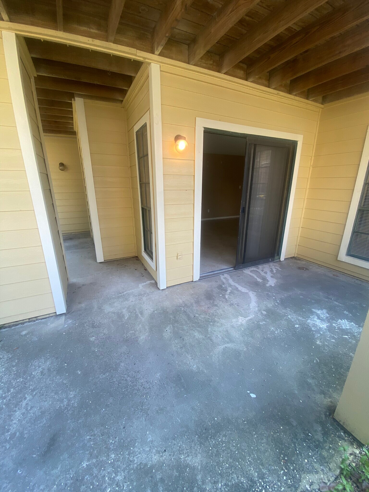 Building Photo - 8724 Mallard Reserve Dr